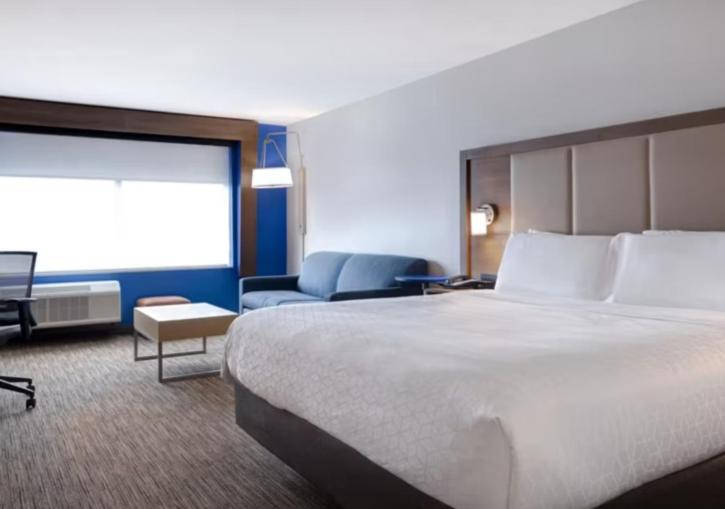 Holiday Inn Express & Suites - Detroit - Dearborn By Ihg Экстерьер фото
